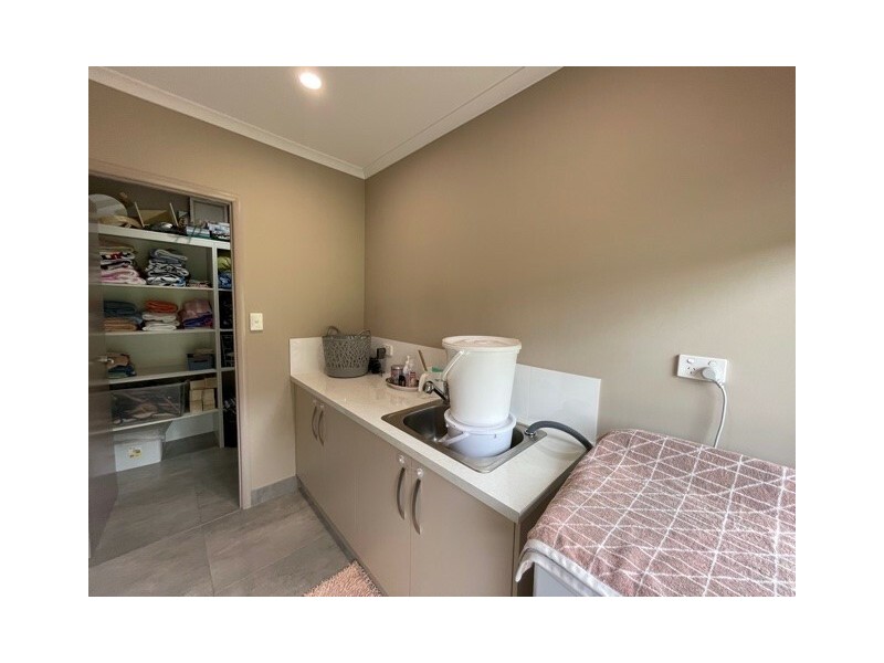 21 Oceanview Dr, Wongaling Beach QLD 4852