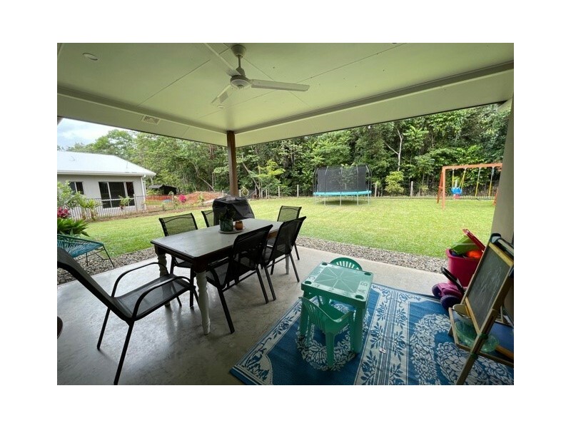 21 Oceanview Dr, Wongaling Beach QLD 4852