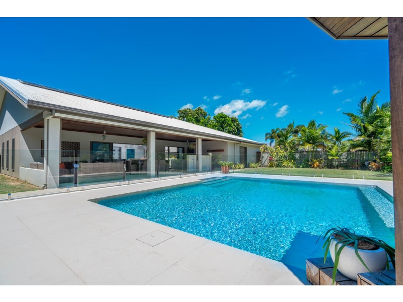 1 Sanctuary Cres, Wongaling Beach QLD 4852