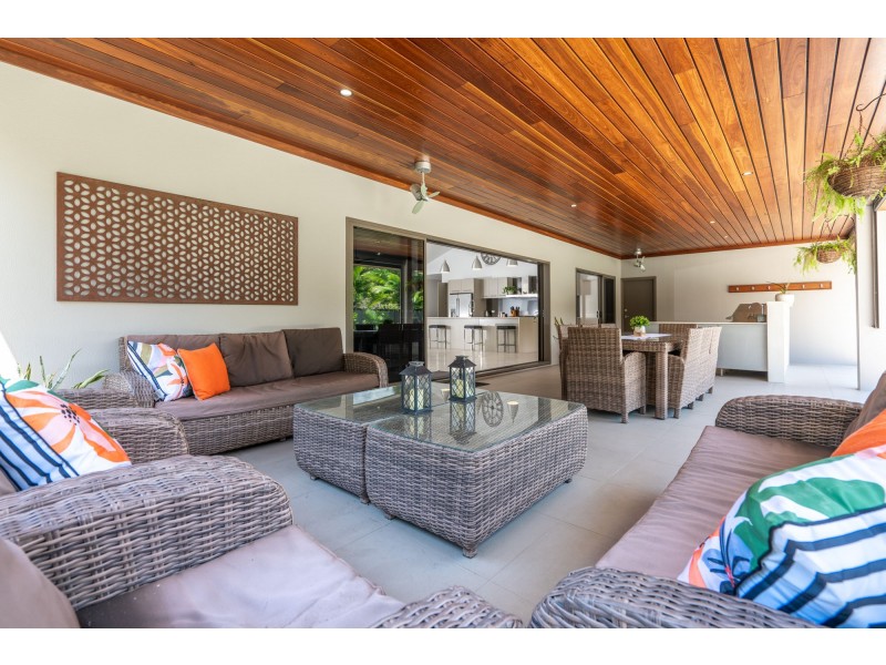 1 Sanctuary Cres, Wongaling Beach QLD 4852