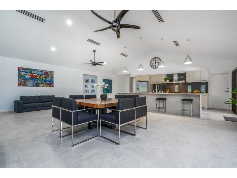 1 Sanctuary Cres, Wongaling Beach QLD 4852