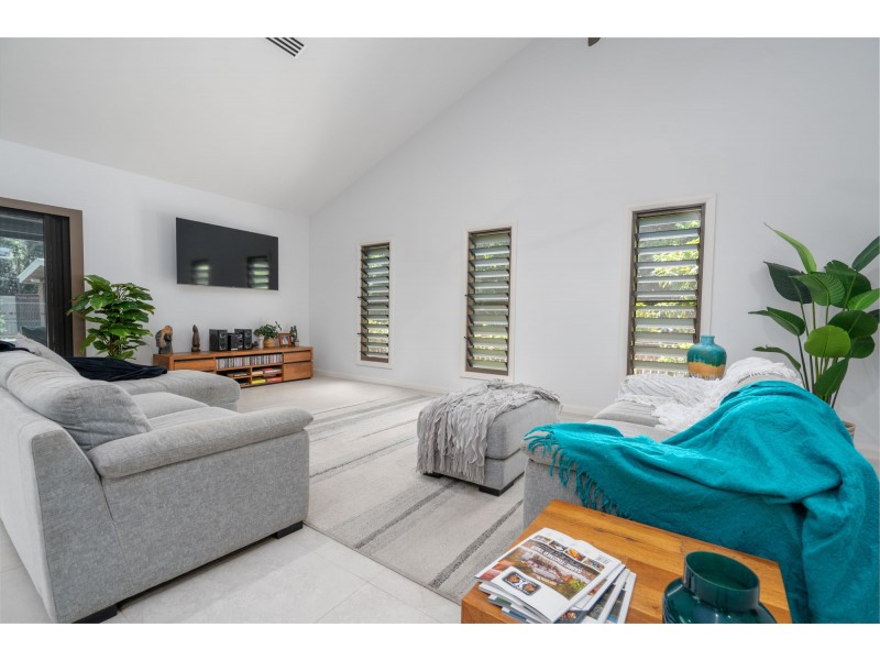 1 Sanctuary Cres, Wongaling Beach QLD 4852