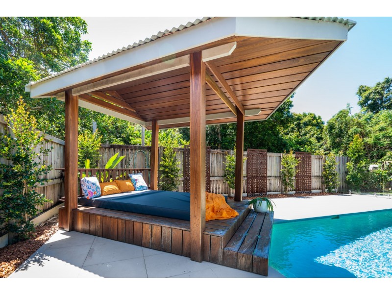 1 Sanctuary Cres, Wongaling Beach QLD 4852