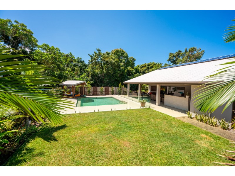 1 Sanctuary Cres, Wongaling Beach QLD 4852