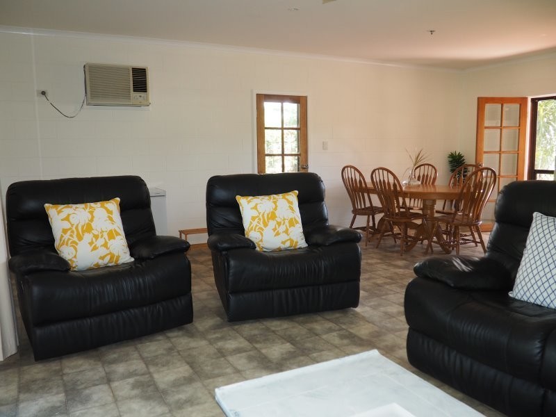 12 Casuarina Crescent, Mission Beach QLD 4852