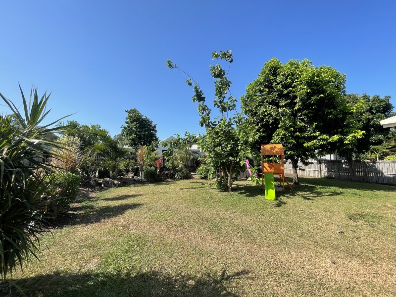 12 Casuarina Crescent, Mission Beach QLD 4852