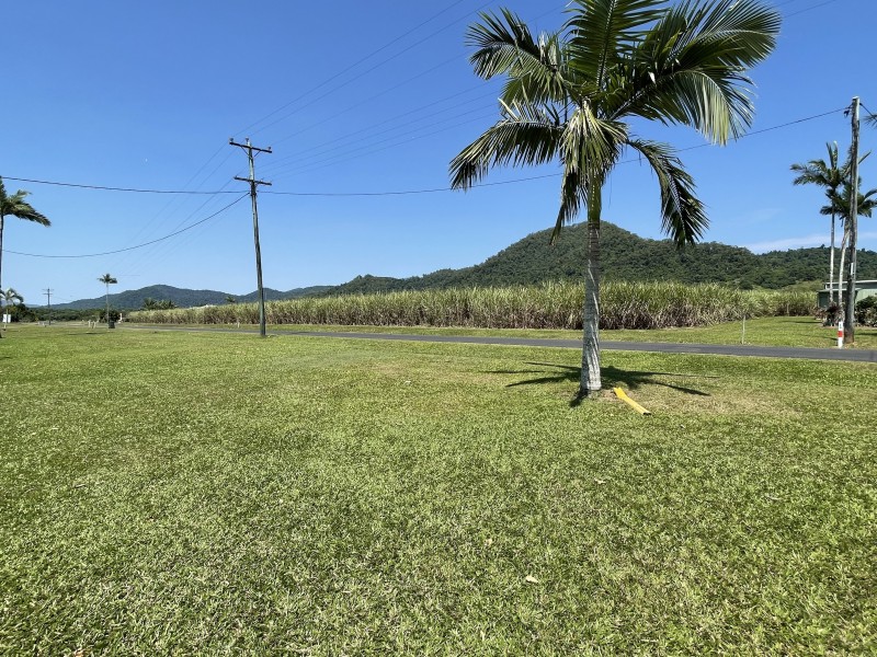 110 Jaffa Rd, El Arish QLD 4855