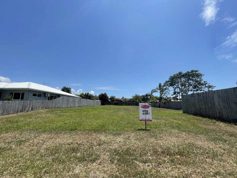 12 Spinnaker Street, South Mission Beach QLD 4852