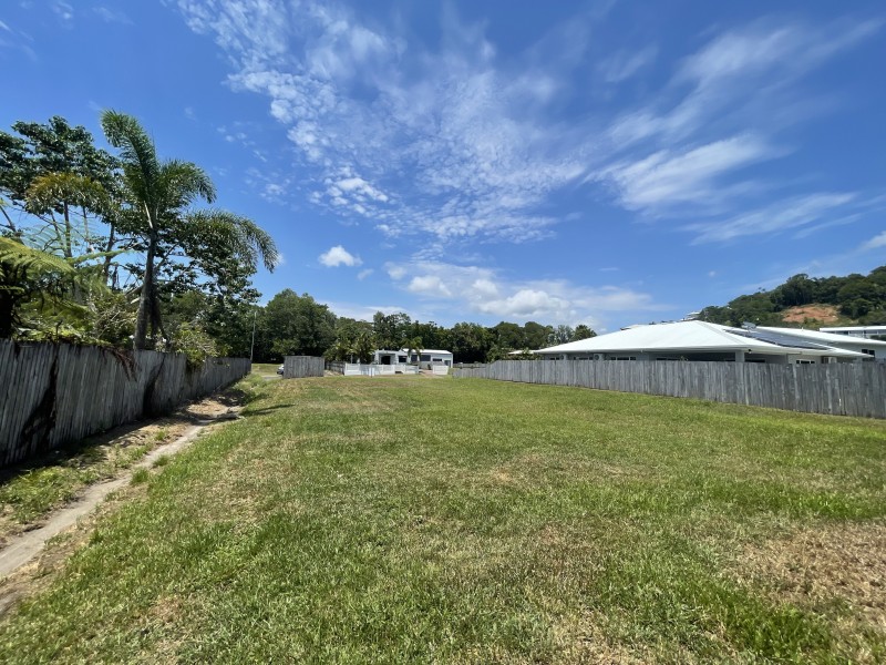 12 Spinnaker Street, South Mission Beach QLD 4852