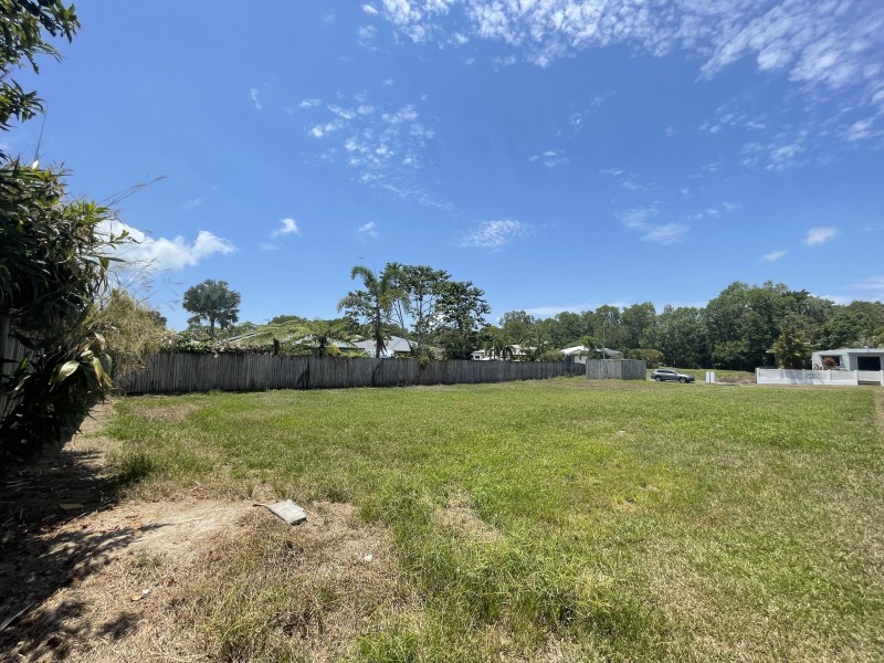 12 Spinnaker Street, South Mission Beach QLD 4852
