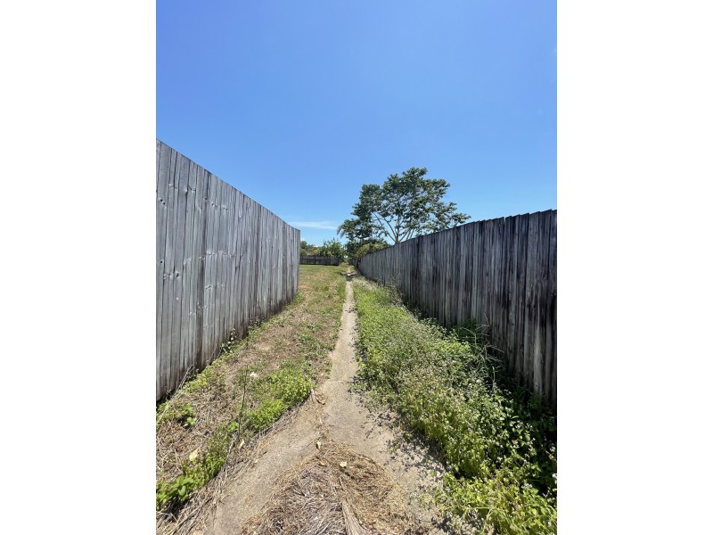 12 Spinnaker Street, South Mission Beach QLD 4852