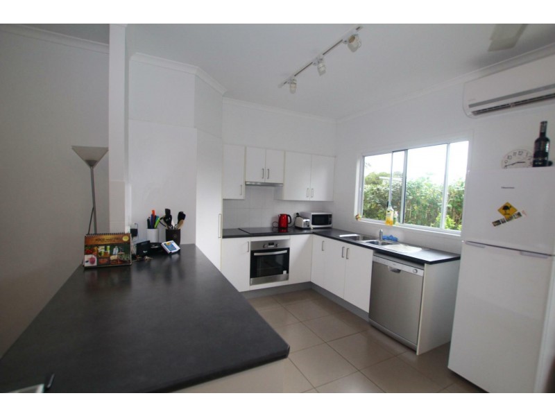 1/20 Seaview St, Mission Beach QLD 4852
