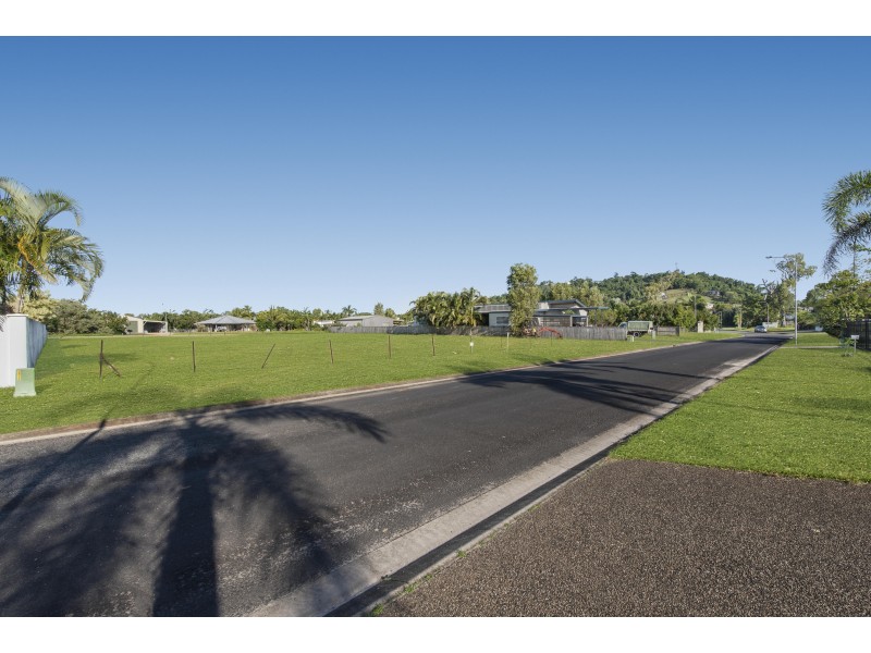 18-20 Mariner Drive, South Mission Beach QLD 4852