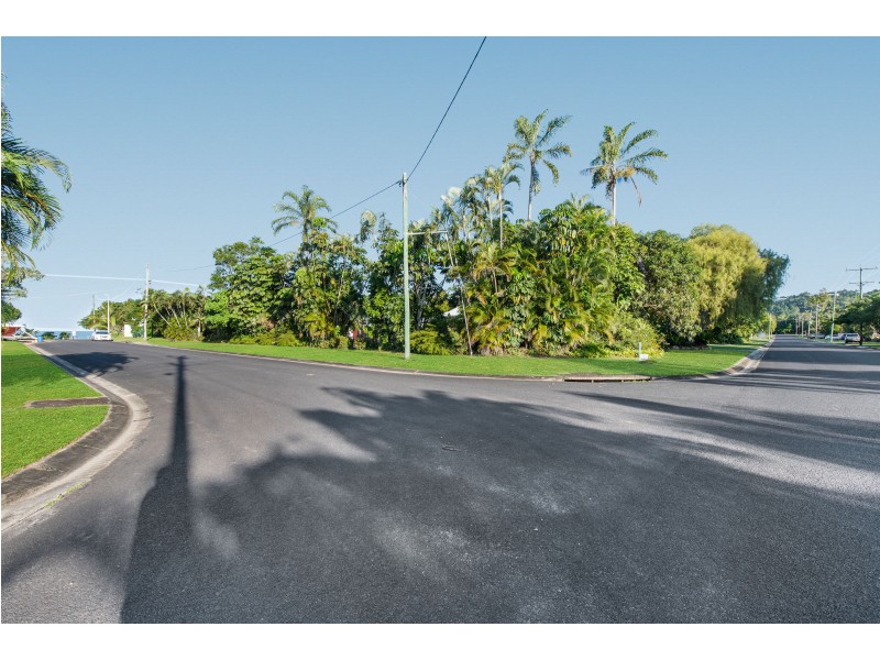 28 Seafarer St, South Mission Beach QLD 4852