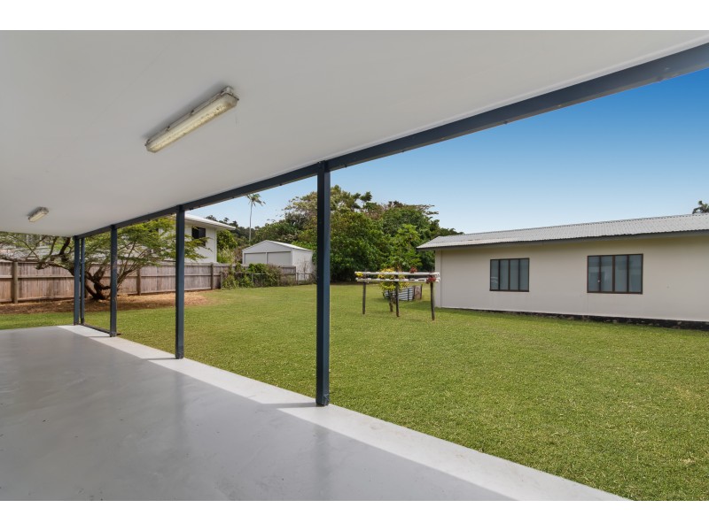 10 Kennedy Esp, South Mission Beach QLD 4852