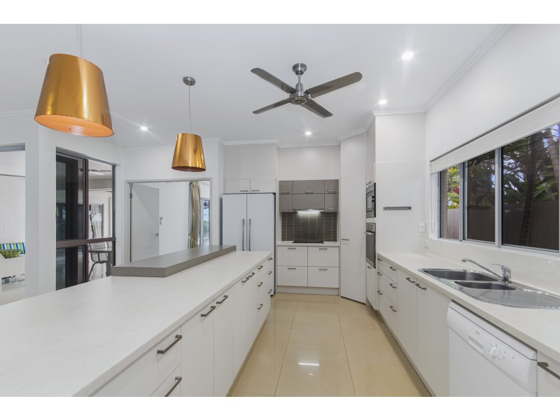 2D Reid Rd, Wongaling Beach QLD 4852