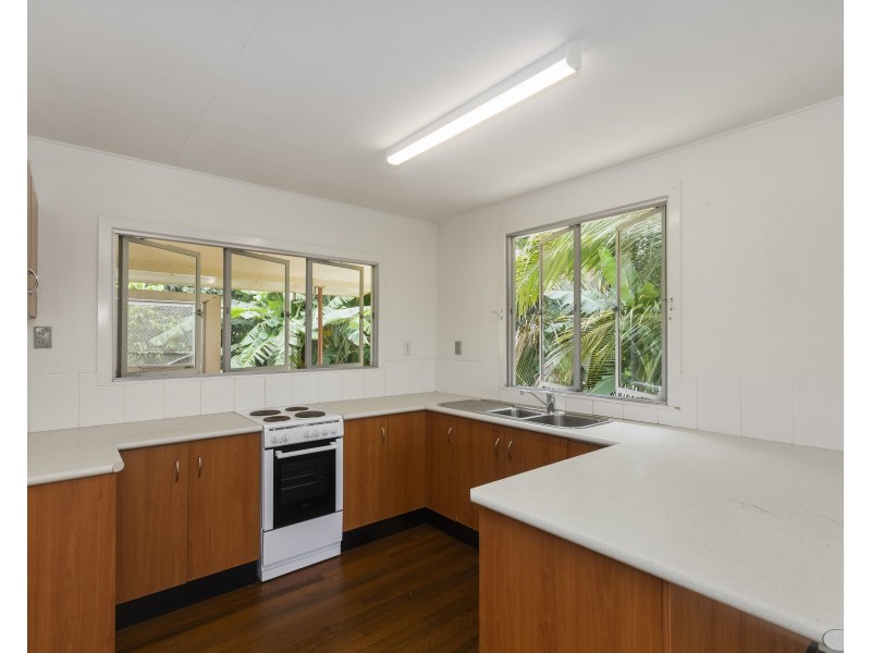 2 Porter Prom, Mission Beach QLD 4852