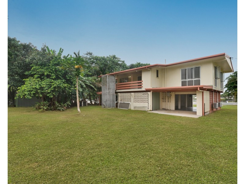 2 Porter Prom, Mission Beach QLD 4852