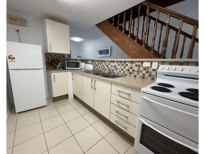 Unit 2/58-60 Porter Prom, Mission Beach QLD 4852