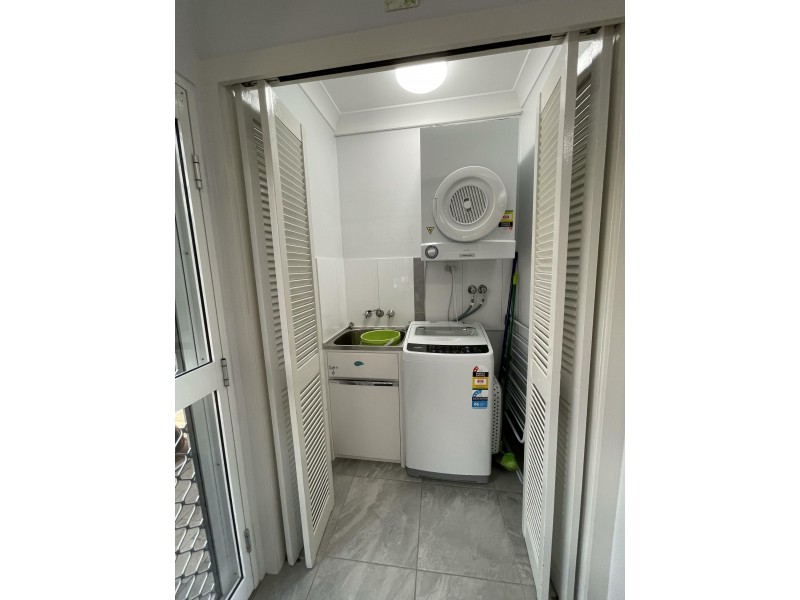 Unit 1/4 Hilliar St, Wongaling Beach QLD 4852