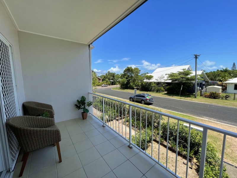 Unit 1/4 Hilliar St, Wongaling Beach QLD 4852