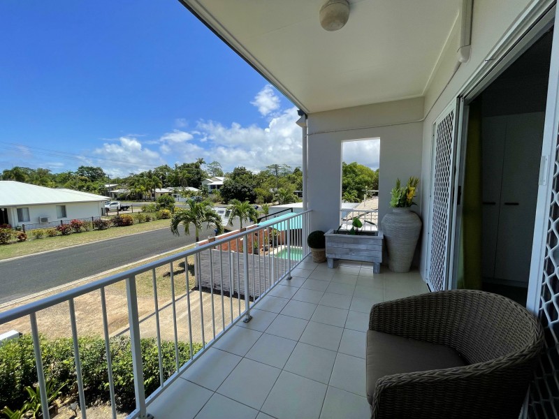 Unit 1/4 Hilliar St, Wongaling Beach QLD 4852