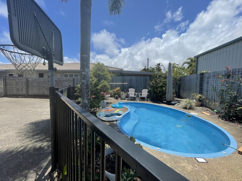 Unit 1/4 Hilliar St, Wongaling Beach QLD 4852