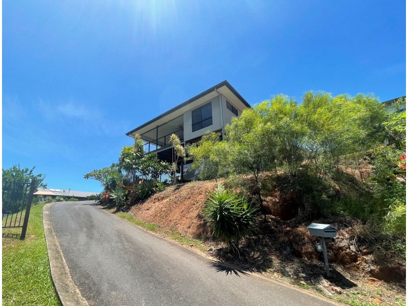 11 Riverside Tce, South Mission Beach QLD 4852