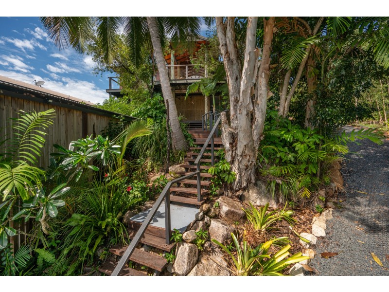 48 Pacific View Dr, Wongaling Beach QLD 4852