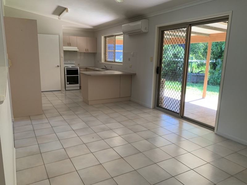 5 Holland St, Wongaling Beach QLD 4852