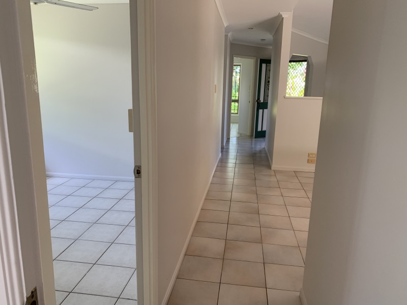5 Holland St, Wongaling Beach QLD 4852