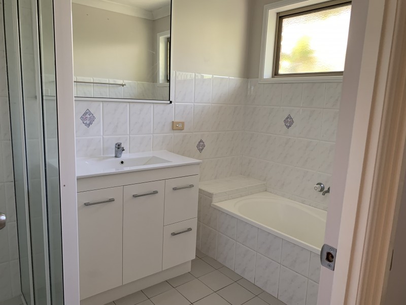 5 Holland St, Wongaling Beach QLD 4852