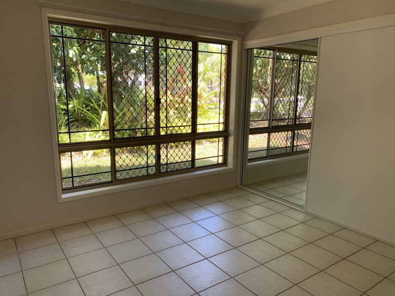 5 Holland St, Wongaling Beach QLD 4852
