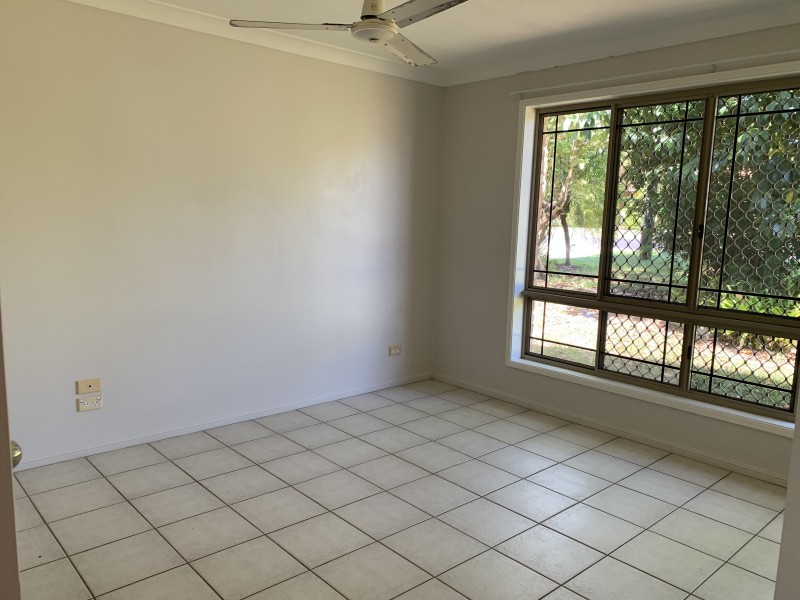 5 Holland St, Wongaling Beach QLD 4852