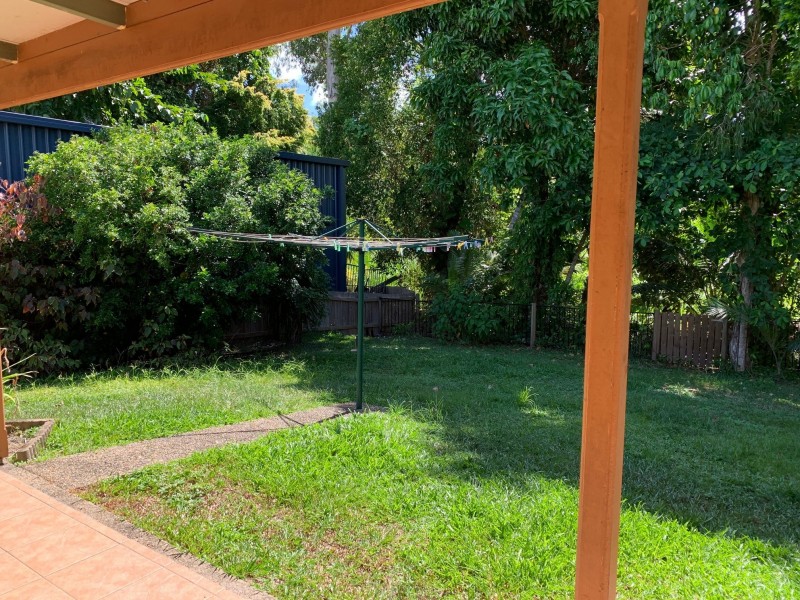 5 Holland St, Wongaling Beach QLD 4852