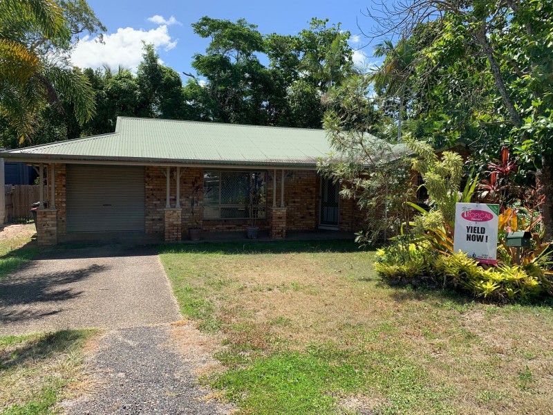 5 Holland St, Wongaling Beach QLD 4852