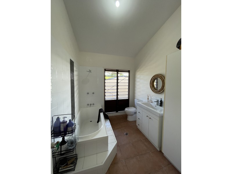 23 Buccaneer St, South Mission Beach QLD 4852