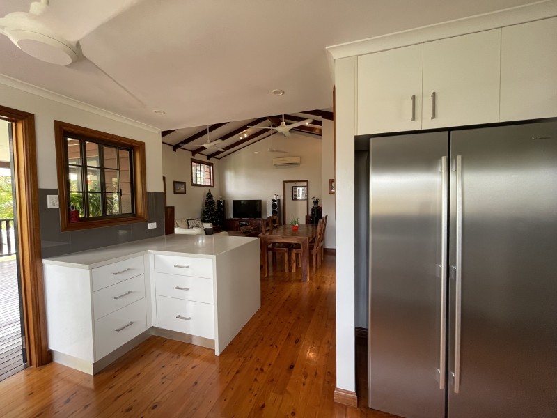 27 Buccaneer St, South Mission Beach QLD 4852