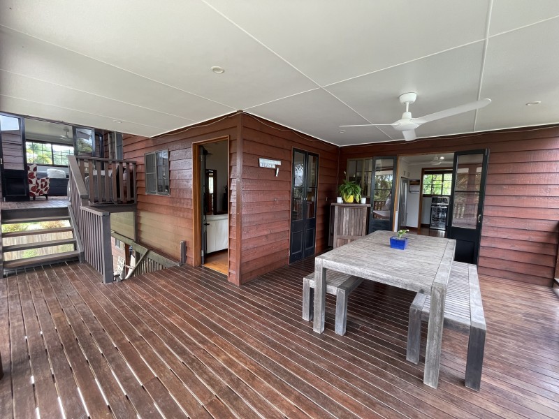 27 Buccaneer St, South Mission Beach QLD 4852