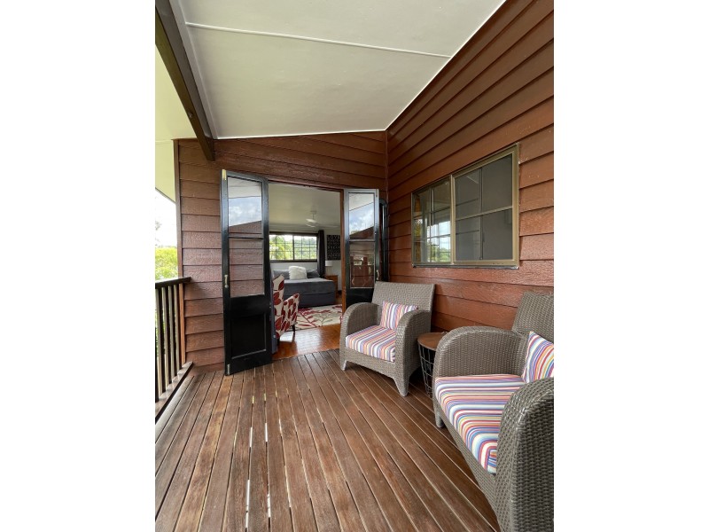 27 Buccaneer St, South Mission Beach QLD 4852