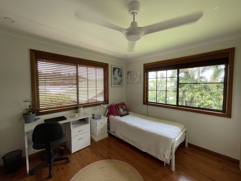 27 Buccaneer St, South Mission Beach QLD 4852