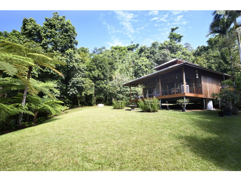 2/627 Bingil Bay Road, Bingil Bay QLD 4852