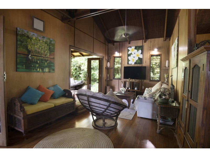 2/627 Bingil Bay Road, Bingil Bay QLD 4852
