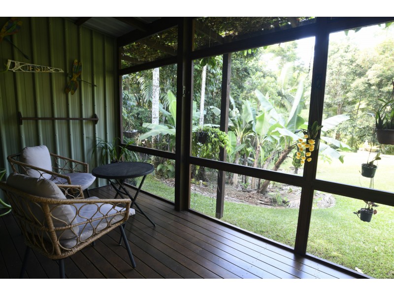 2/627 Bingil Bay Road, Bingil Bay QLD 4852