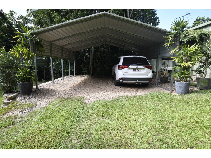 2/627 Bingil Bay Road, Bingil Bay QLD 4852