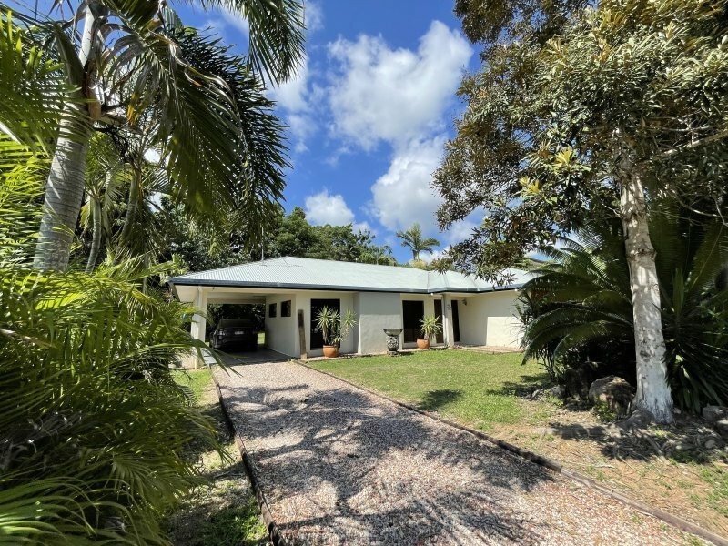 2 Kootooloo Cl, Wongaling Beach QLD 4852