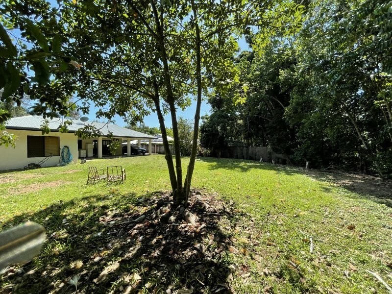 2 Kootooloo Cl, Wongaling Beach QLD 4852