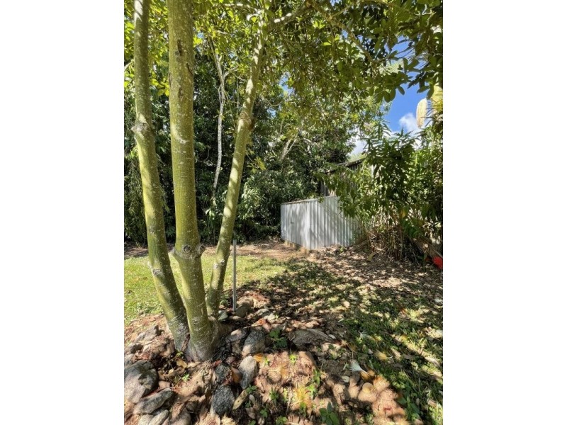 2 Kootooloo Cl, Wongaling Beach QLD 4852