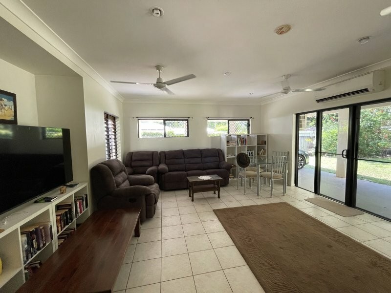 2 Kootooloo Cl, Wongaling Beach QLD 4852