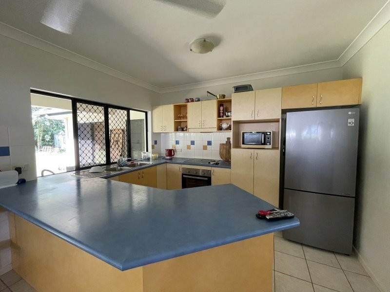 2 Kootooloo Cl, Wongaling Beach QLD 4852